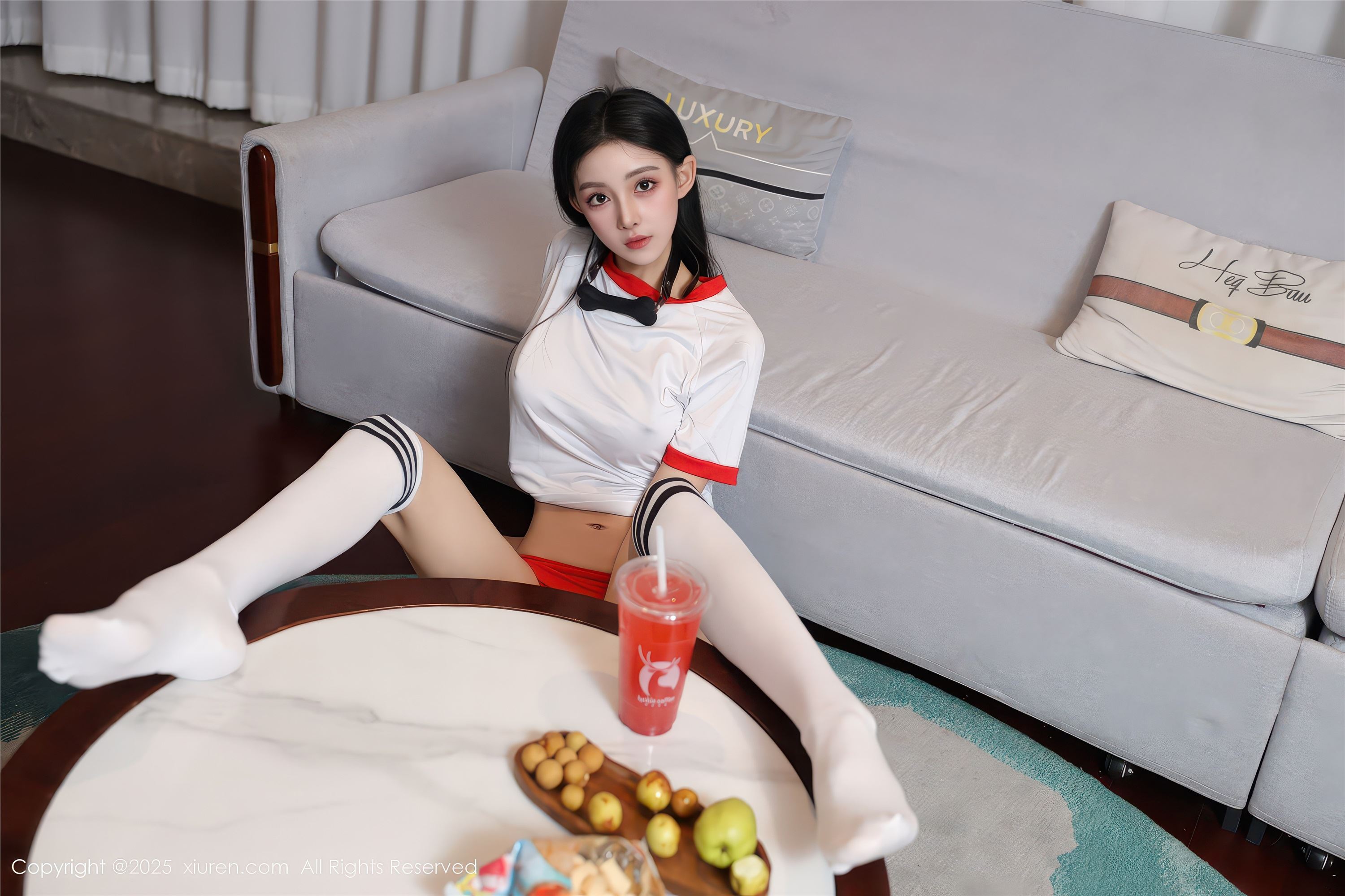 Xiuren秀人网 2025.12.16 NO.11110 许微微呀